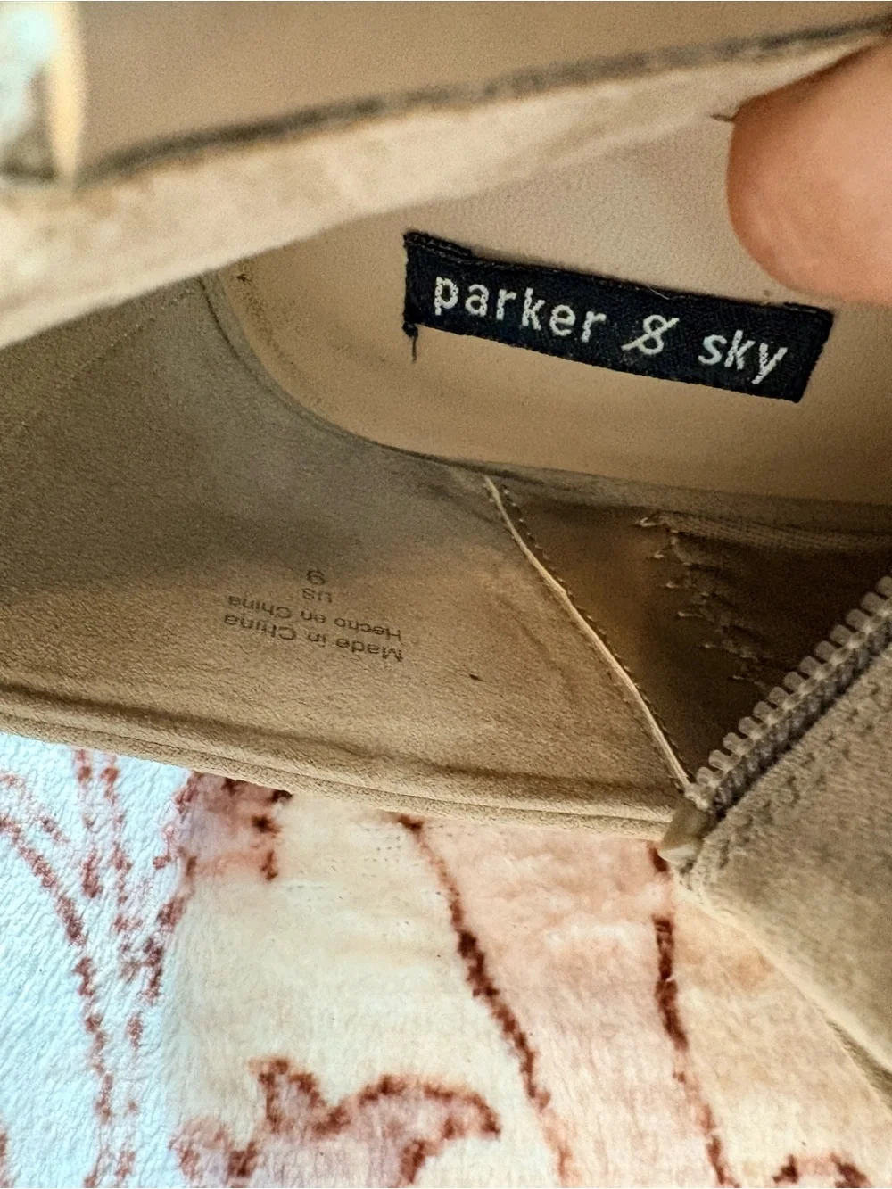 Parker & Sky Faux Suede Peep Toe Ankle Booties - Taupe / Tan Sz 9